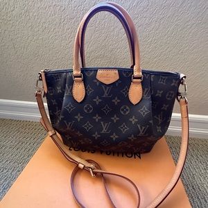 🌟Beautiful Louis Vuitton Turenne PM